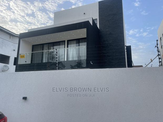 4bdrm Duplex in Living Large, East Legon for Sale · Photo 4