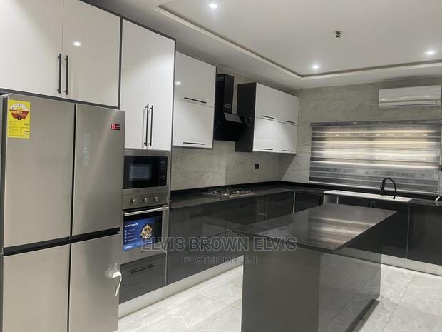 4bdrm Duplex in Living Large, East Legon for Sale · Photo 8