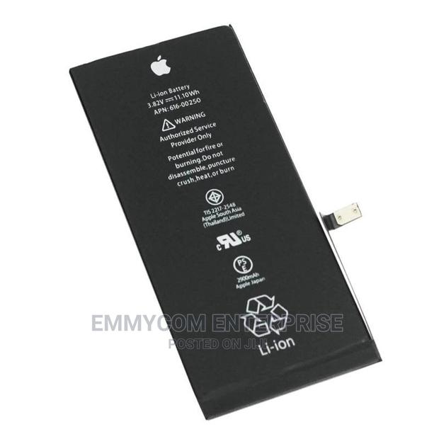 Original Apple iPhone 8 Battery With Instant Replacement · Photo 1