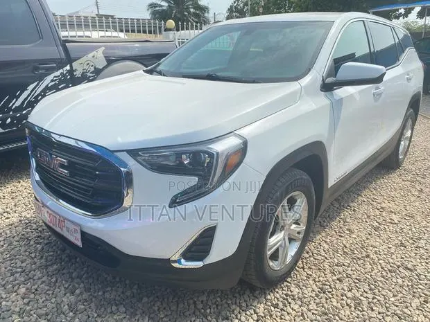 GMC Terrain 2019 White · Photo 1