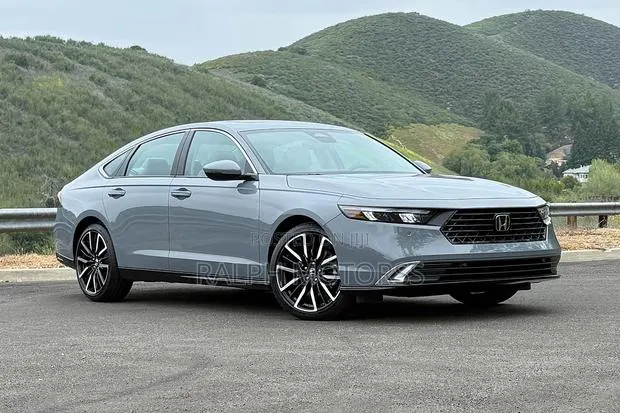 Honda Accord 2024 Headlight Right · Photo 1