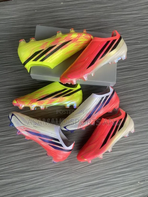 Original New Football Cleat Available at Cool Price · Photo 1