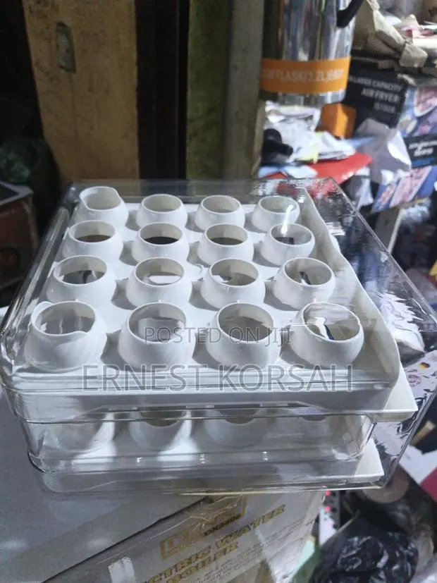 32 Egg Holder · Photo 1