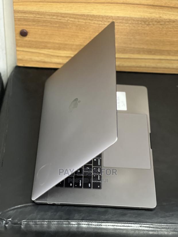 Laptop Apple MacBook 2017 16GB Intel Core i7 SSD 512GB · Photo 3