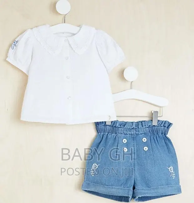 Billie Faiers White Textured Blouse and Embroidered Denim · Photo 1
