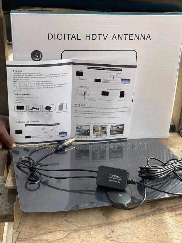 Digital HDTV Antenna for Digital Channels · Photo 1