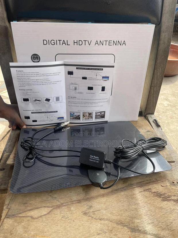 Indoor Digital Free to Air Tv Antenna With a 5v Booster · Photo 1