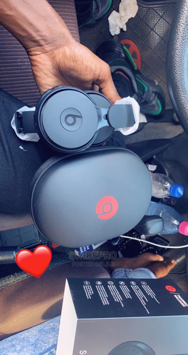 Beats Solo Pro Wireless Bluetooth Headphones · Photo 1