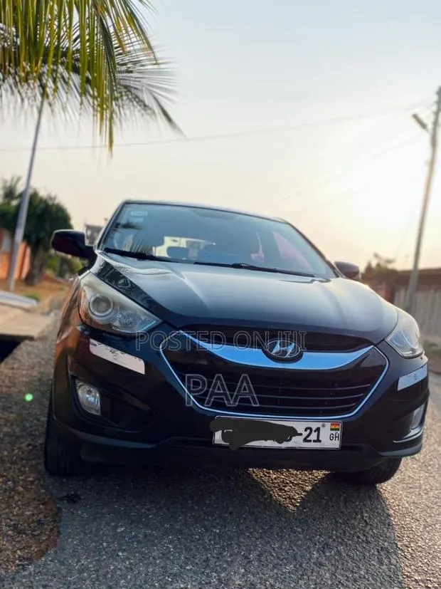 Hyundai Tucson Limited AWD 2010 Black · Photo 1