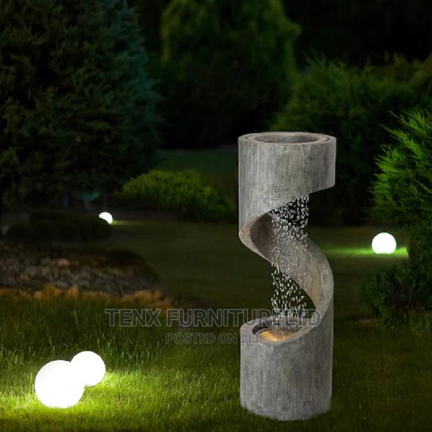 Water Fountain Indoor/Outdoor (Ground Freestanding) · Photo 1