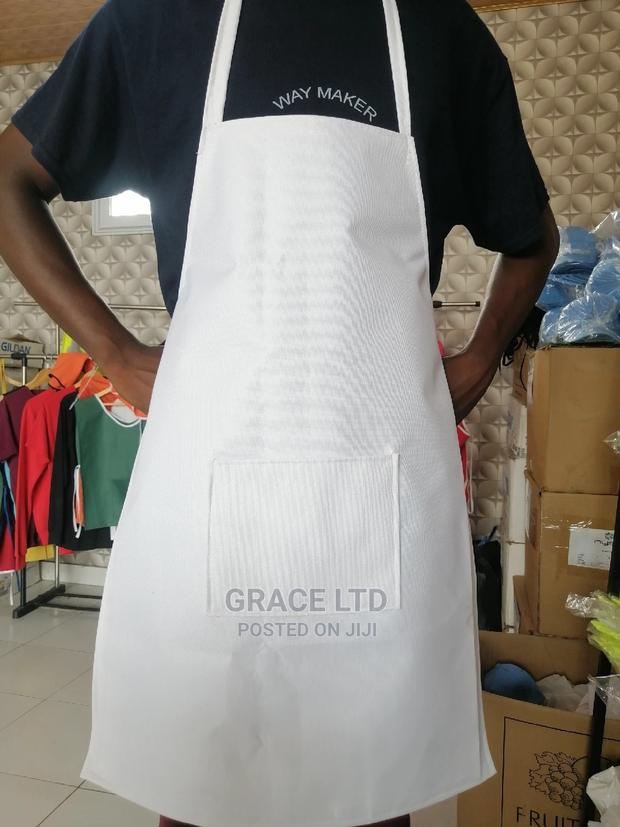 White PVC Apron · Photo 2