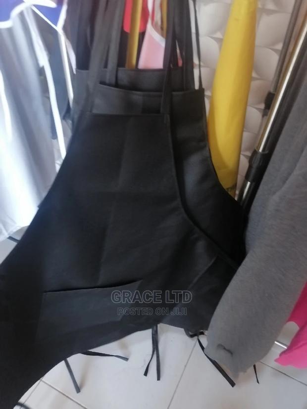 Black PVC Apron · Photo 3