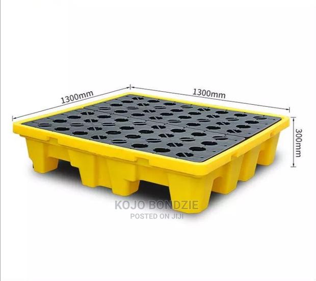 Oil Spill Pallet · Photo 3
