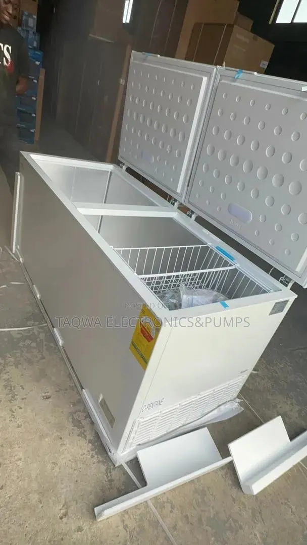 TCL Incredible 708 Litres Chest Freezer · Photo 1