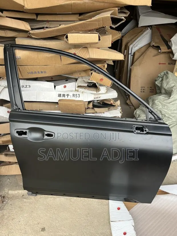 Honda CRV 2023-2025 Back Door · Photo 1
