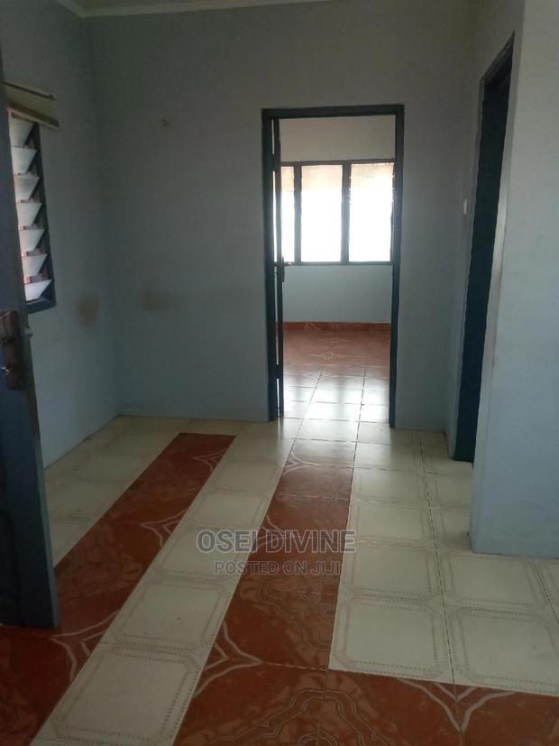 Chamber and Hall S/C Apartments Dansoman · Photo 4