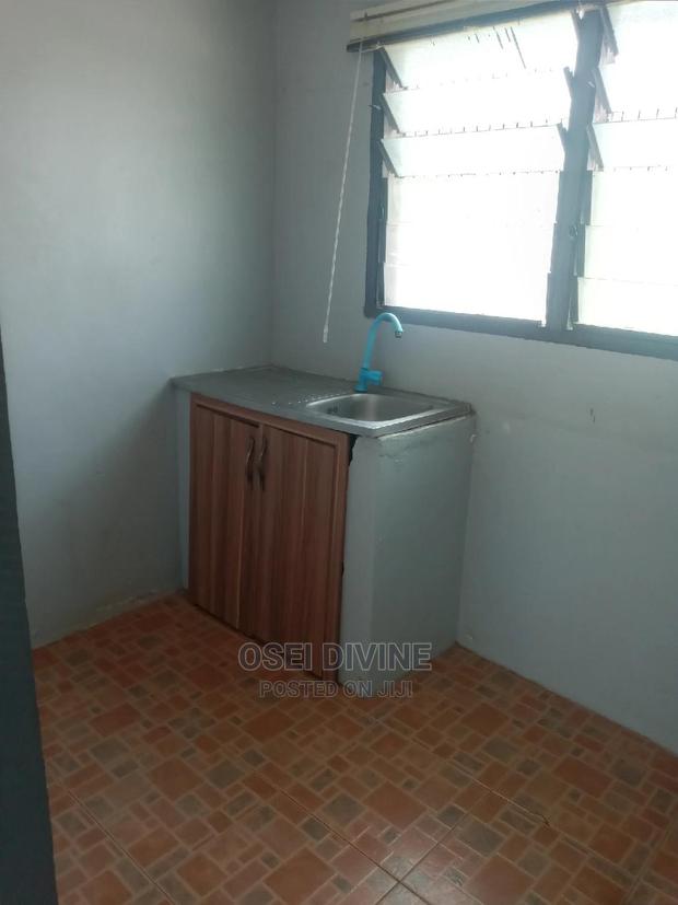 Chamber and Hall S/C Apartments Dansoman · Photo 2