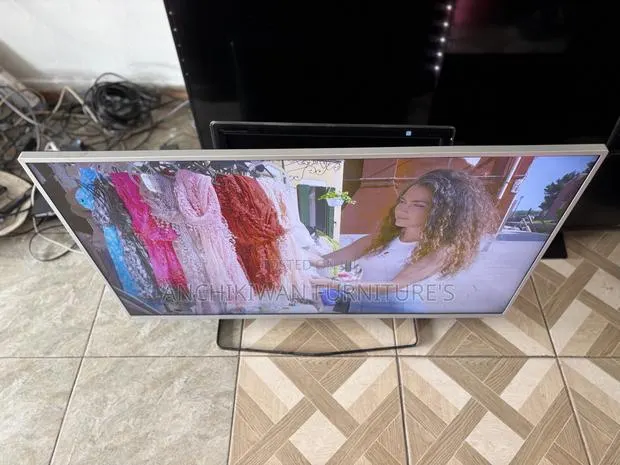Philips Android 43 Inches Uhd,Bluetooth,Digital Satellite Tv · Photo 1