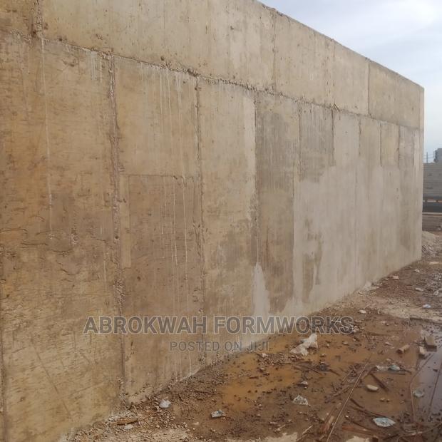 Retaining Wall · Photo 2