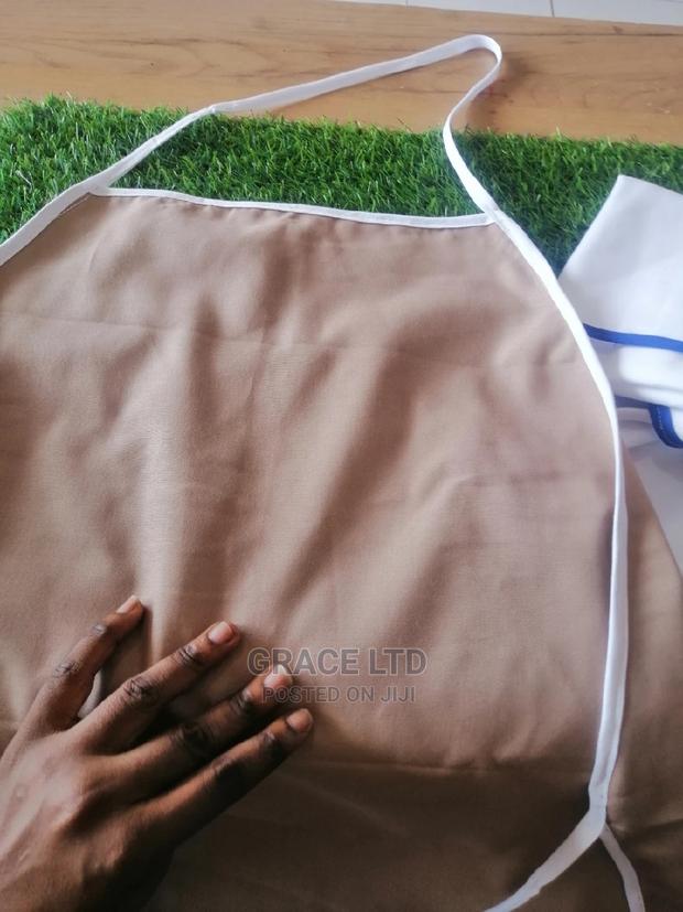Khaki Apron · Photo 3