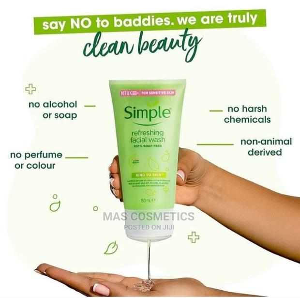 Simple Refreshing Facial Wash · Photo 1