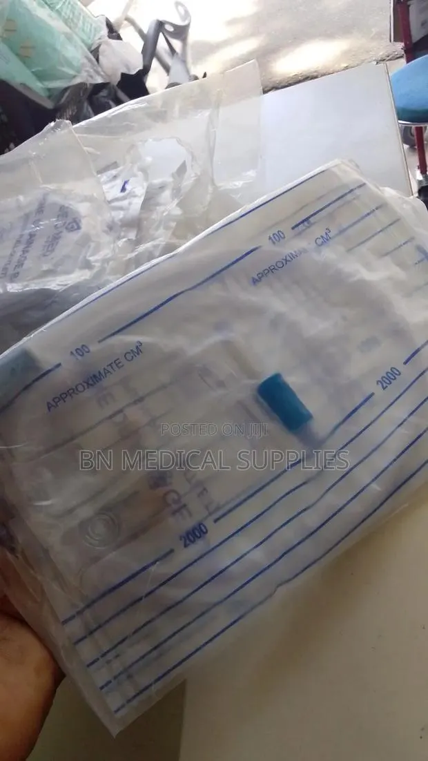 2000mls Urine Bag (10 Pieces Per Pack) · Photo 1