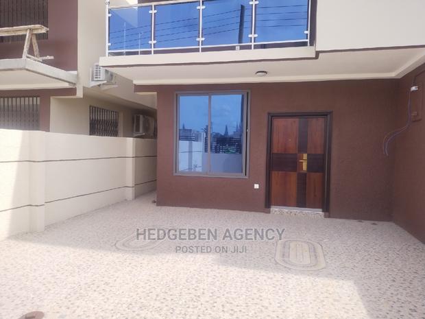 3bdrm Duplex in Oyarifa for rent