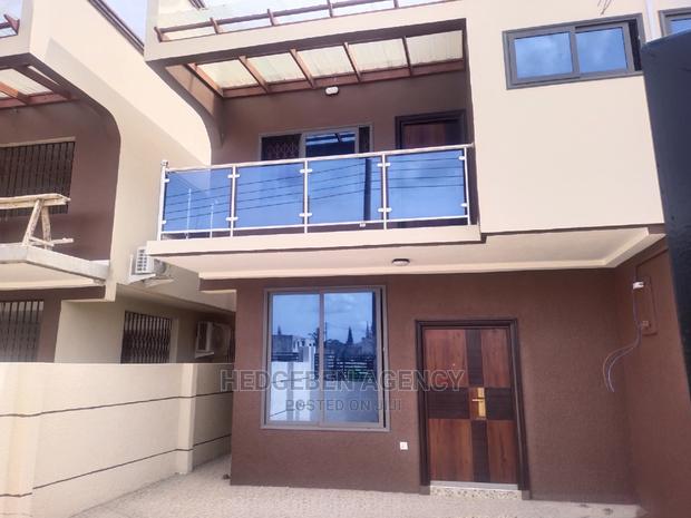 3bdrm Duplex in Oyarifa for rent · Photo 2