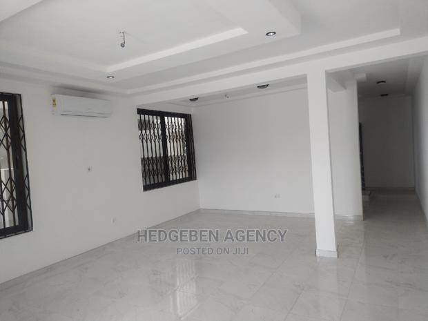 3bdrm Duplex in Oyarifa for rent · Photo 4
