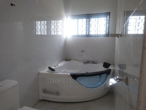 3bdrm Duplex in Oyarifa for rent · Photo 6