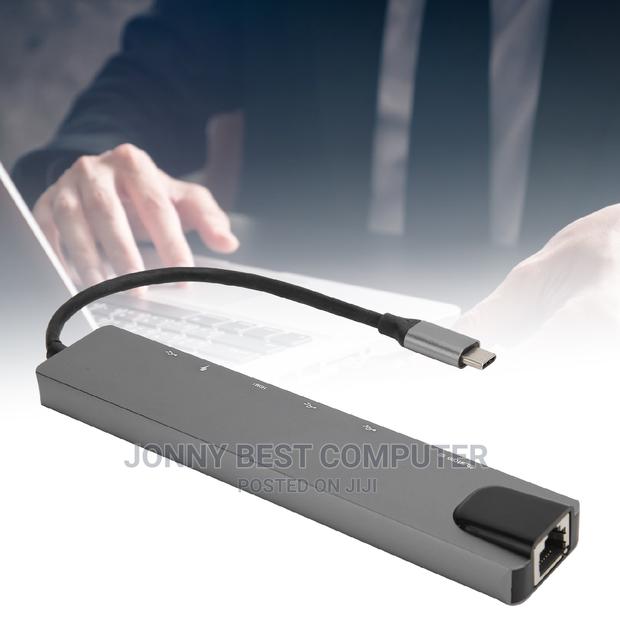USB-C 8 in 1 Converter · Photo 2