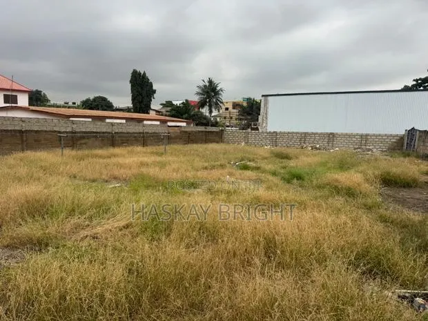 Roadside Commercial Land for Rent at Dome Market · Photo 4