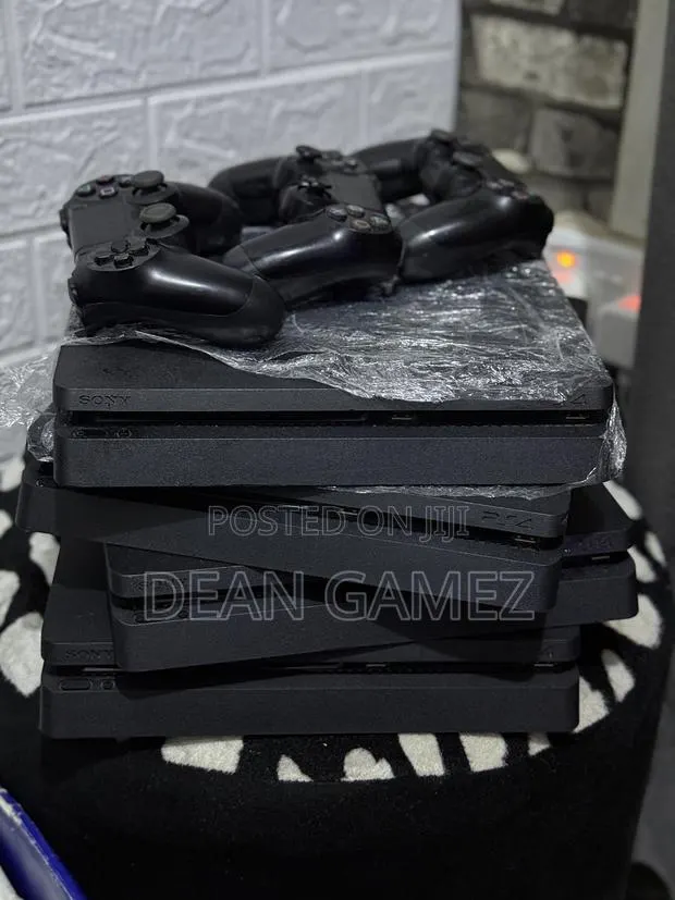 New Ps4 Slim All Loaded With Top Rated Games Plus the Accessories · Photo 1