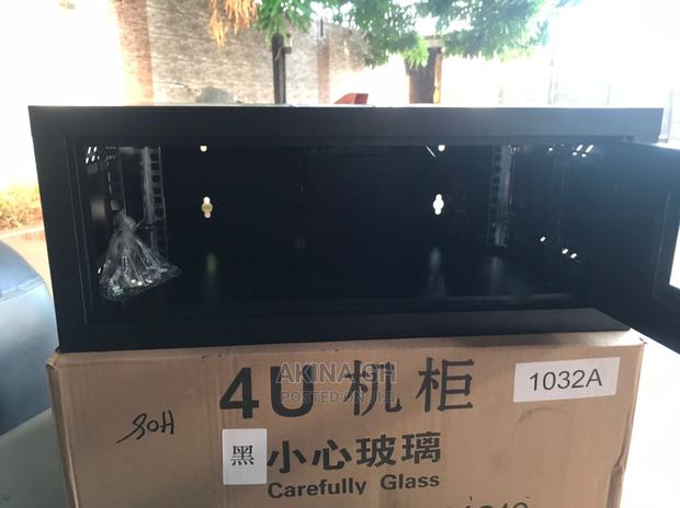 4u Cabinet Network Rack 530x400x210 · Photo 2