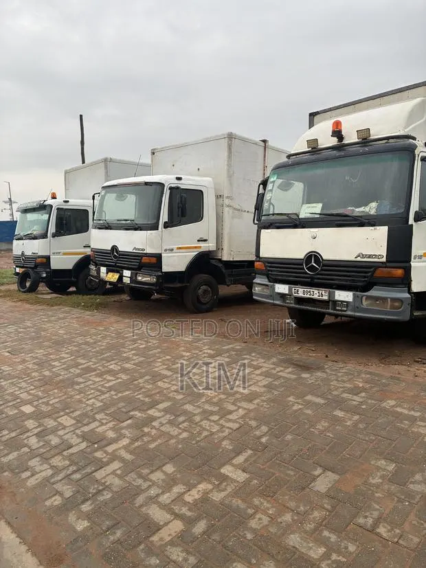 Sealed Container Trucks Available for Rent · Photo 1