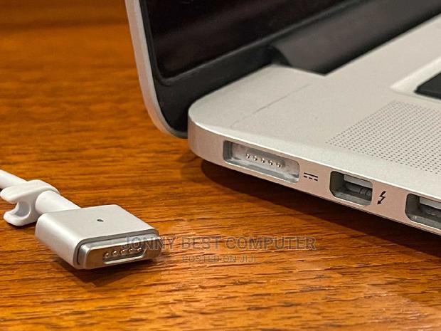 MAC Air Laptop Charger · Photo 1