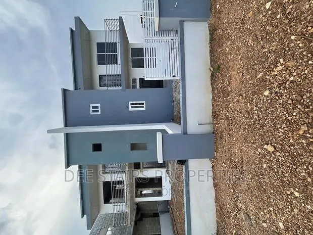 2bdrm Duplex in East Legon Hill for sale · Photo 1