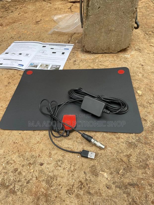 Check Out the New Indoor Antenna With 5v Channel Booster · Photo 1