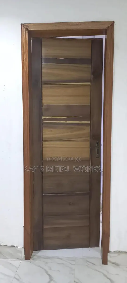 Professional Wood Metal Door Spray Painting · Photo 1