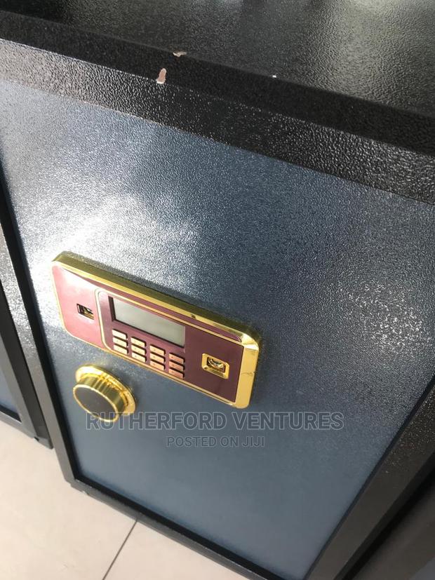 Money Safe · Photo 1