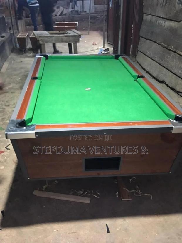 Token Coins Operating Snooker Machine With Set of Balls · Photo 2