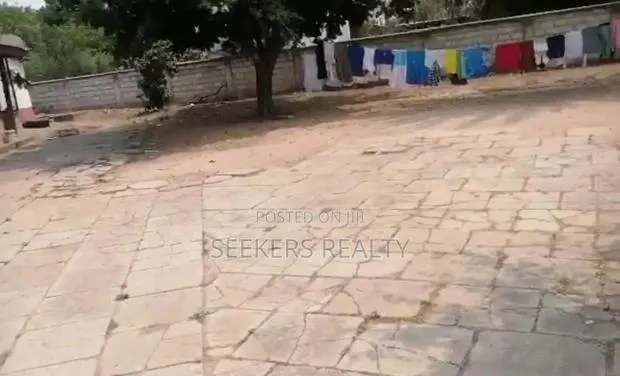 Land With Old Building on It for Sale at Labone · Photo 1