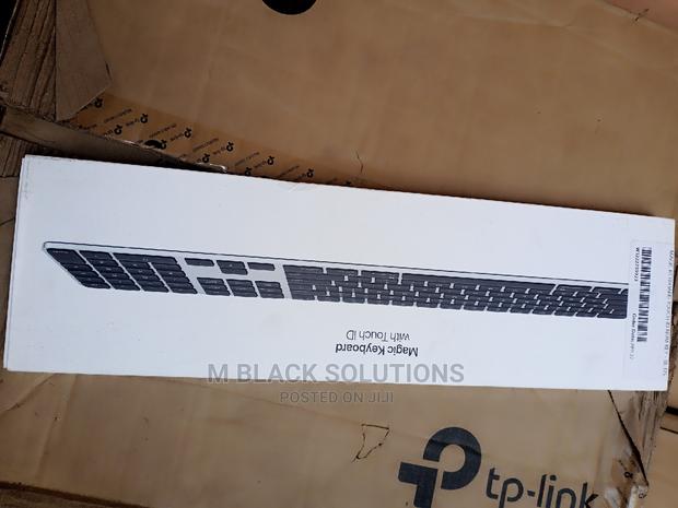 Magic Keyboard With Touch ID and Numeric Keypad for Macbook · Photo 1