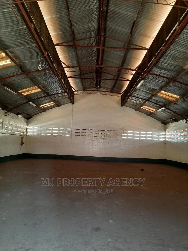 200sqm Warehouse at Tema Community 9 · Photo 4