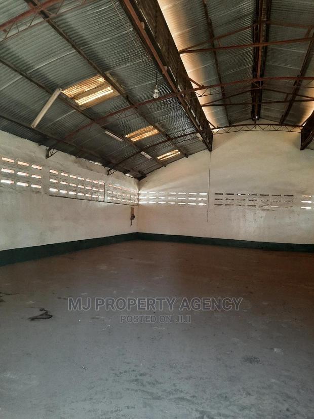 200sqm Warehouse at Tema Community 9 · Photo 3