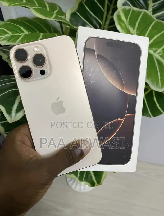 Apple iPhone 16 Pro Max 512 GB Gold · Photo 1