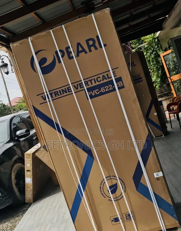 Lockable PVC-622-2b Display Glass Pearl 2 Doors · Photo 1