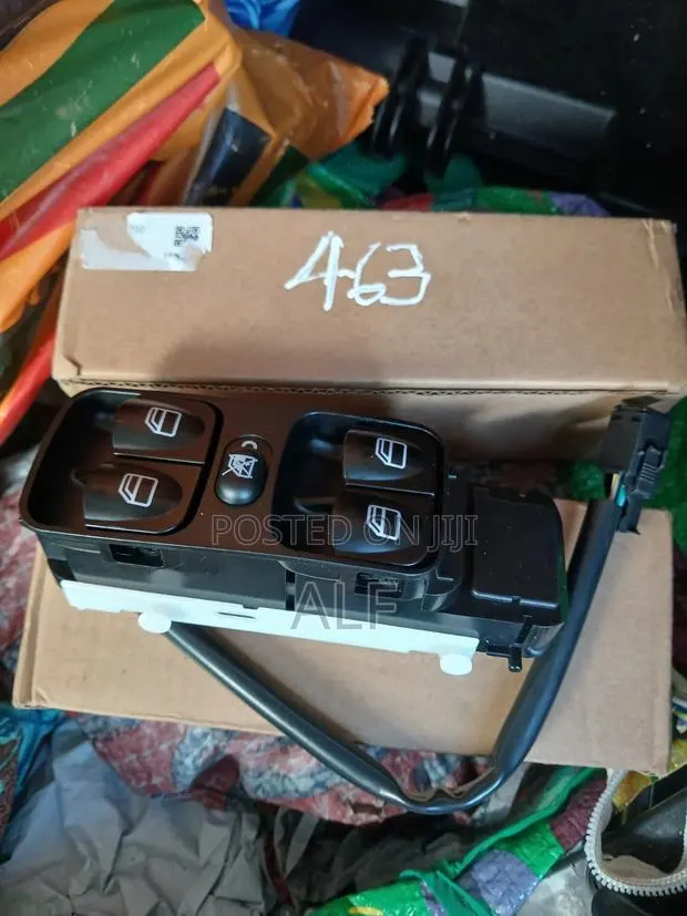 Power Window Switch G Class · Photo 1