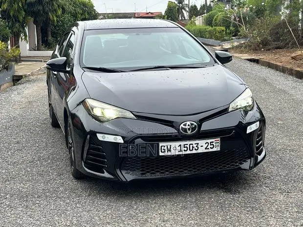 Toyota Corolla S 4dr Sedan (1.8L 4cyl CVT) 2015 Black · Photo 1