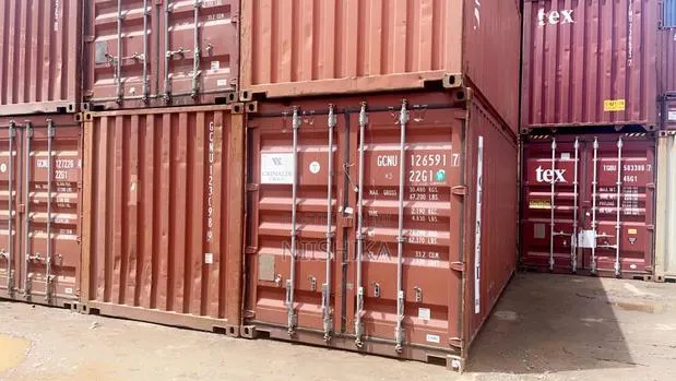 Shipping Containers · Photo 1